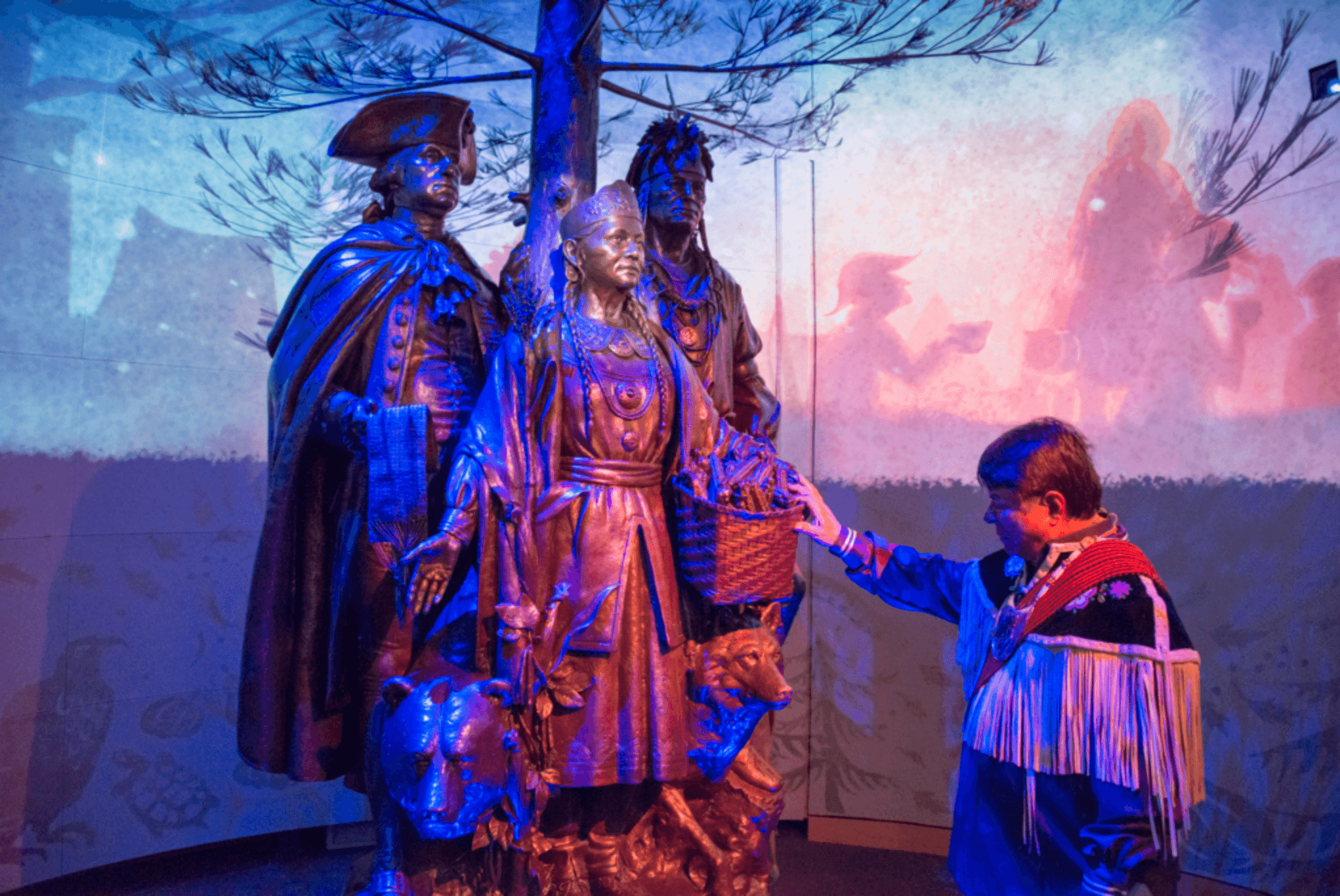 Photo of bronze statue