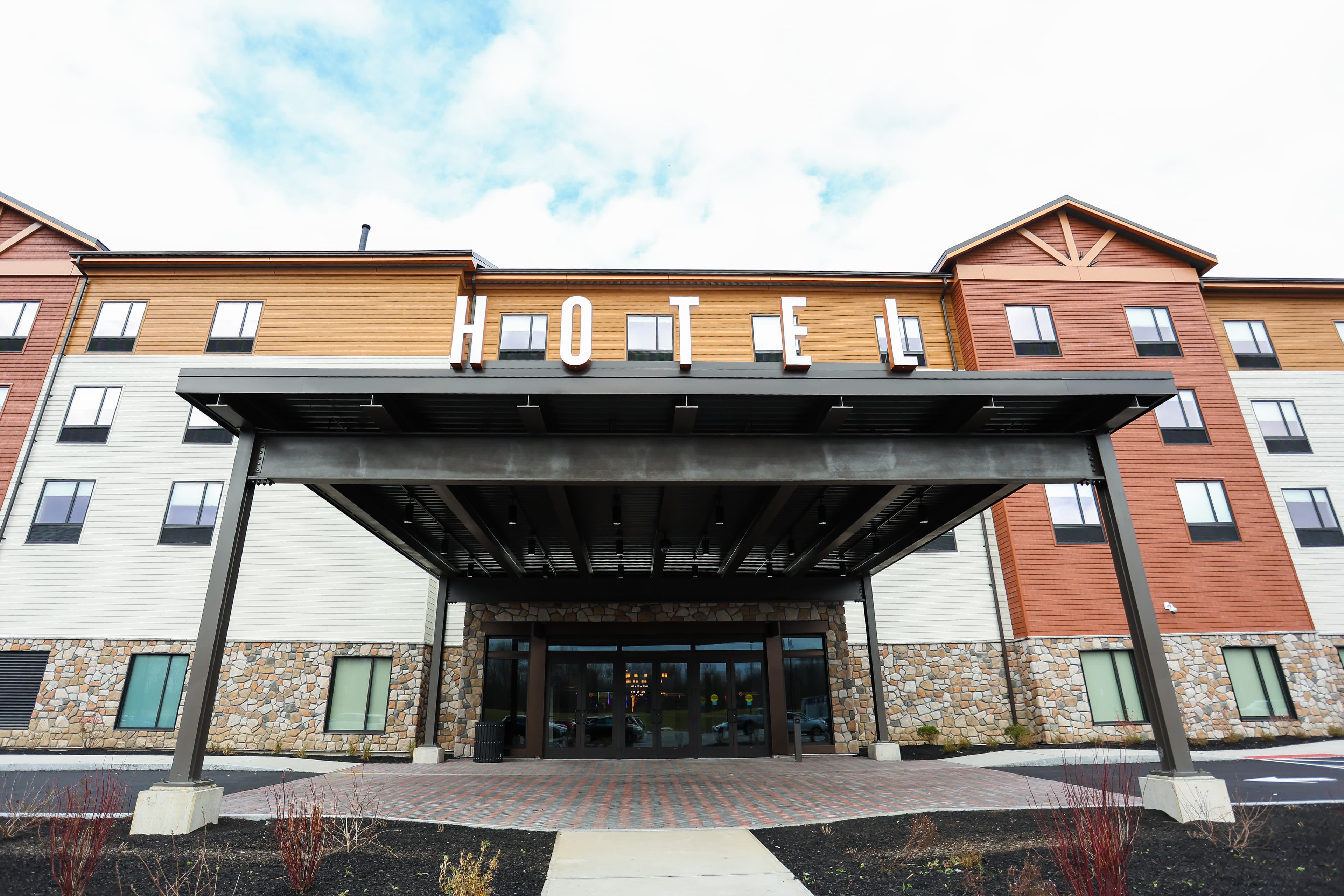 Oneida Indian Nation Celebrates the Grand Opening of Point Place Casino Hotel Expansion